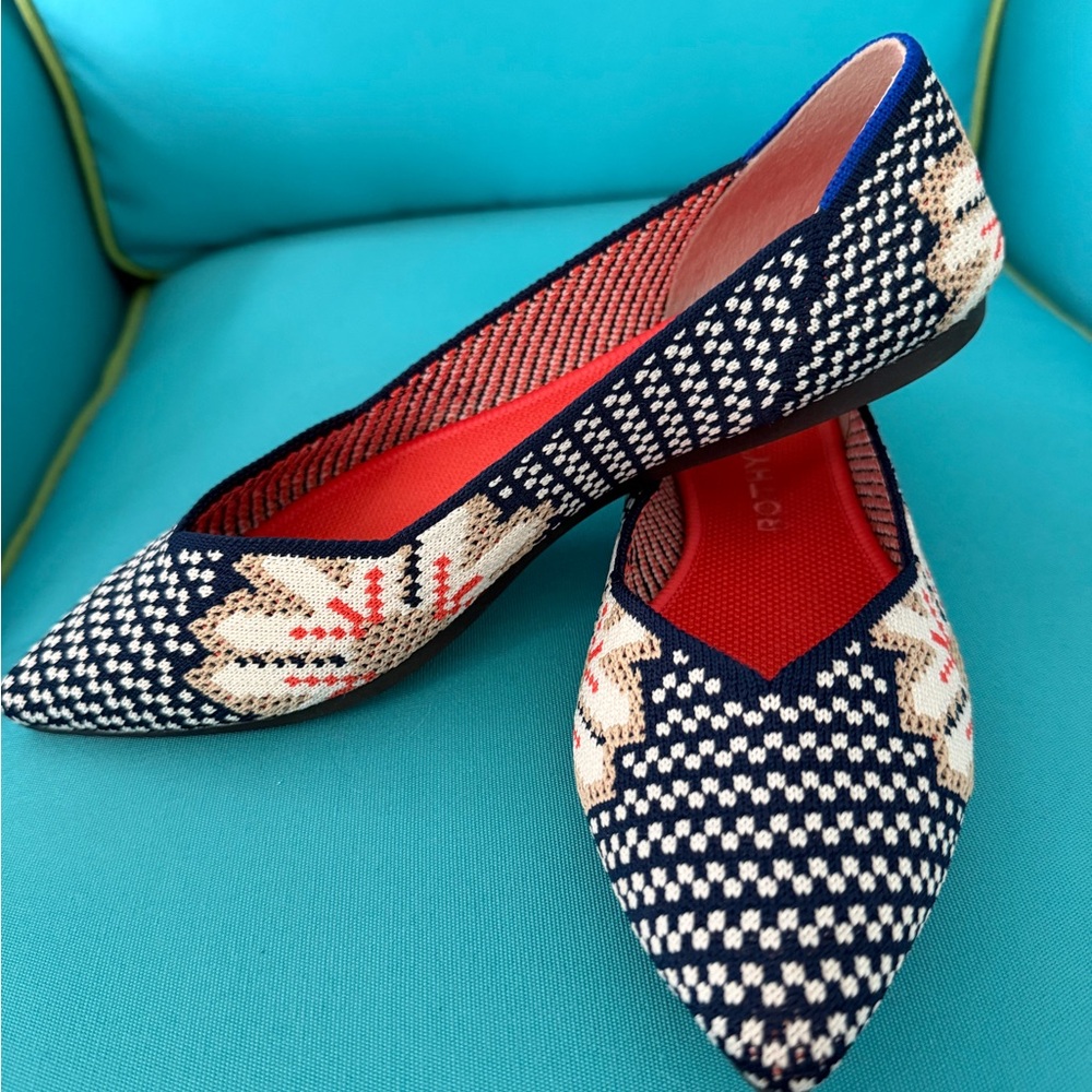 Rothy's Navy and Cream Patterned Flats